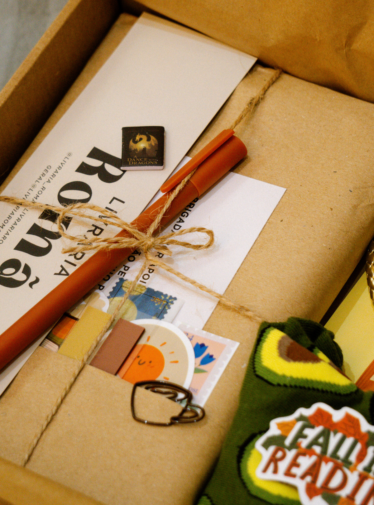 ESPECIAL OUTONO | Book Box - Blind Date com um Livro